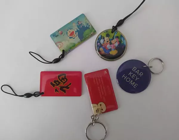 Etiquetas accesos epoxi